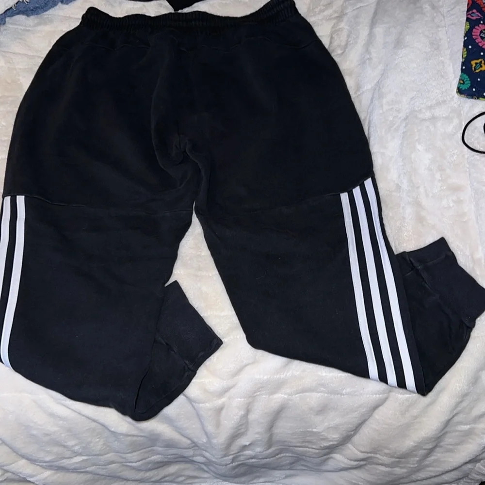 Women’s adidas sweats - Picture 5 of 5
